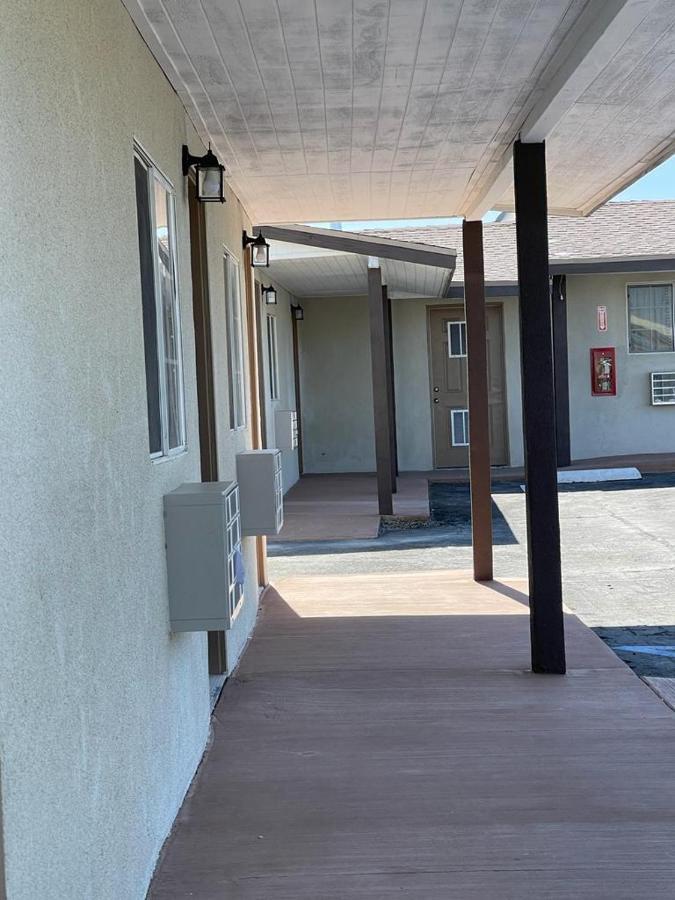 Palm Inn Mojave Exterior photo